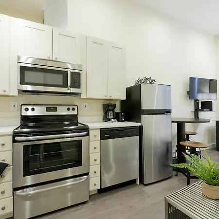 Lively Studio In Downtown Crossing By Sonder